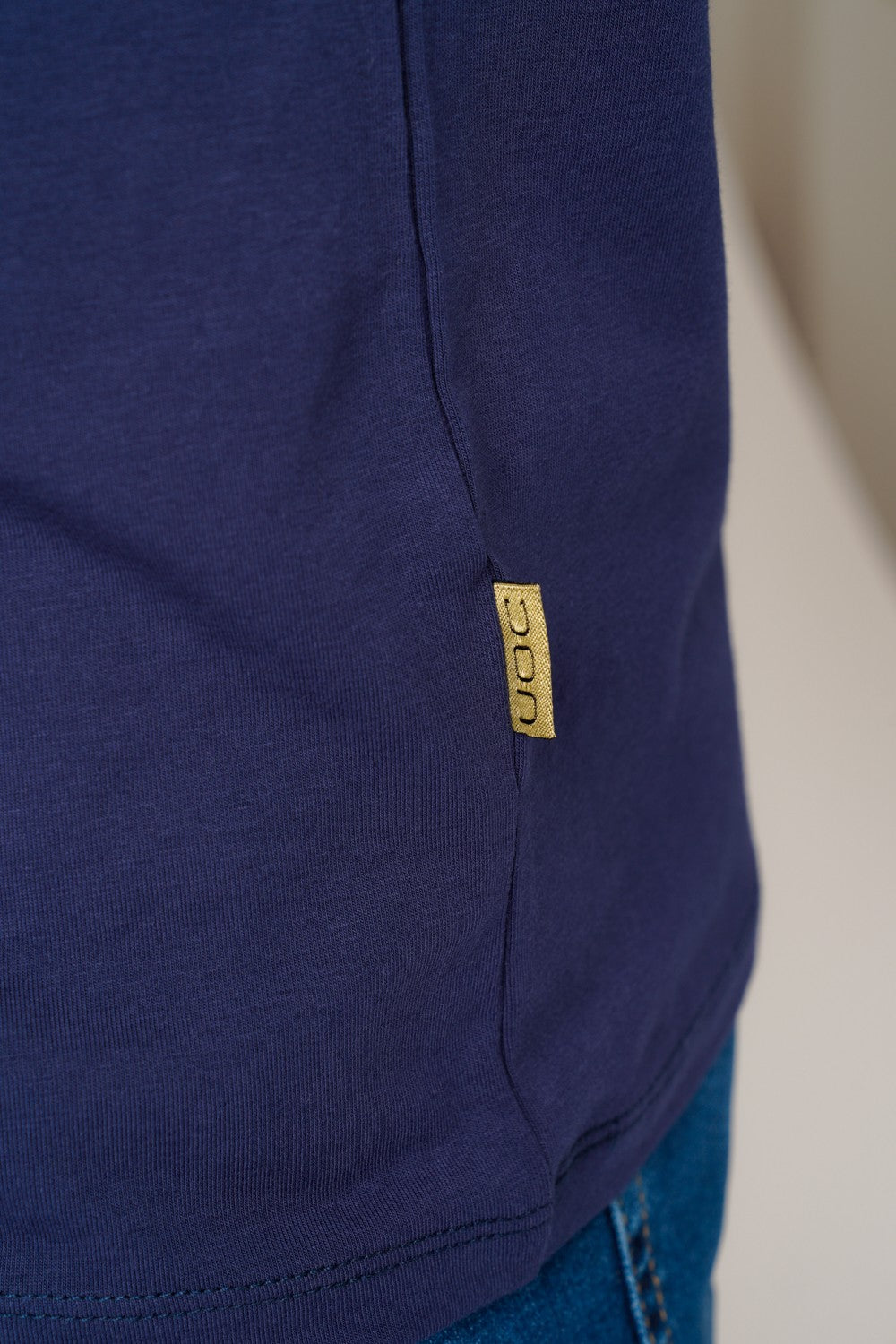 SILVER STRIPE NAVY T-SHIRT
