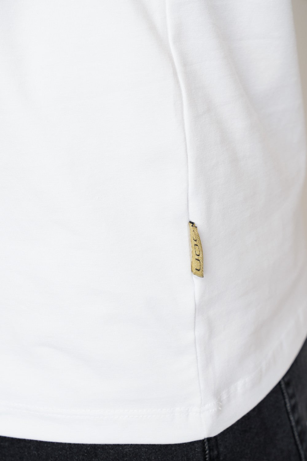 DON JEANS WHITE T-SHIRT