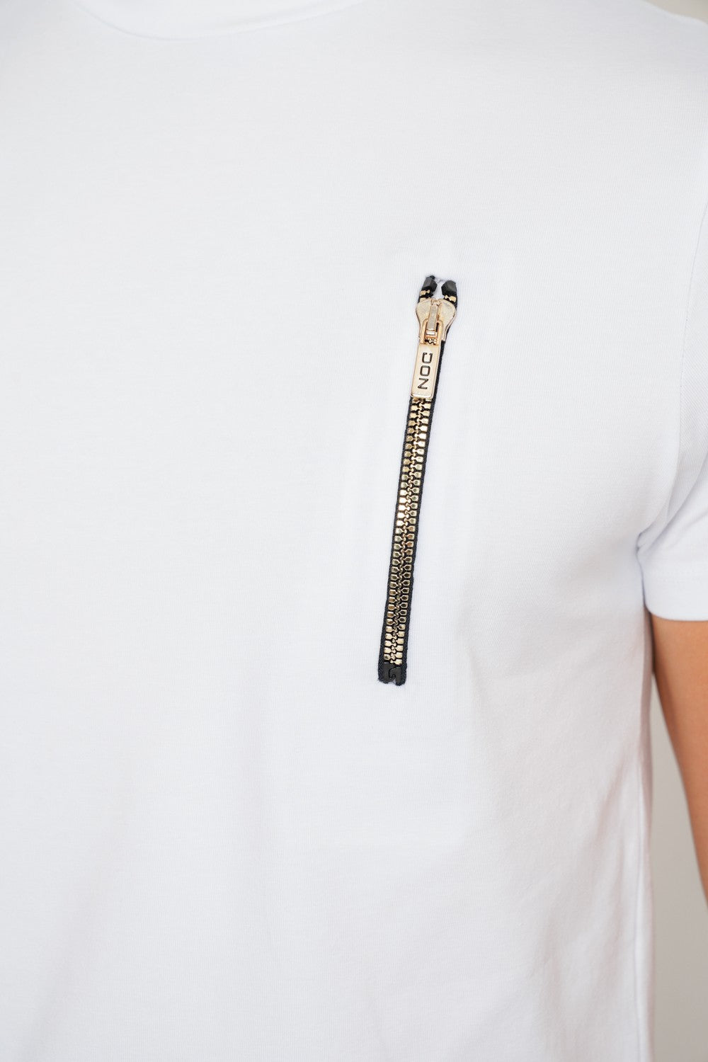 ZIP WHITE T-SHIRT
