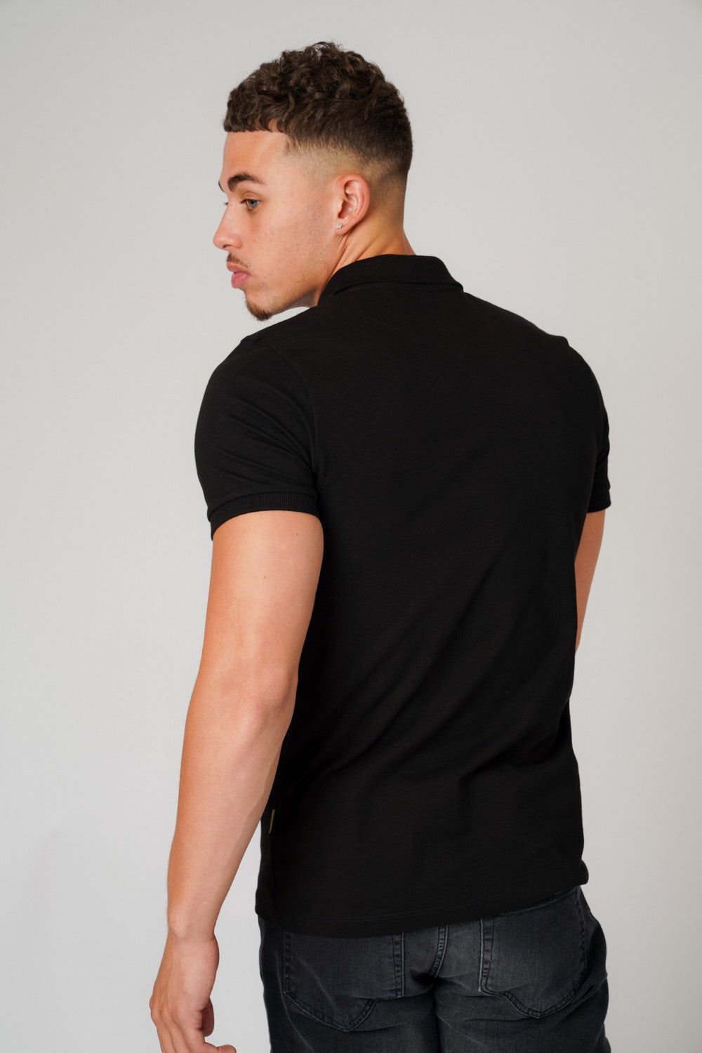 DON PLAQUE BLACK POLO T-SHIRT